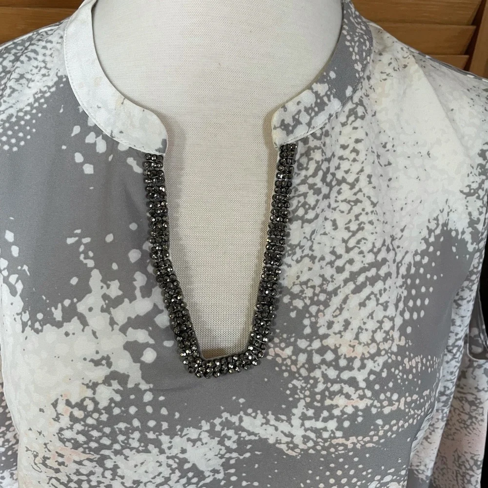 NWT Juicy Couture Cold Shoulder Top White Multi Size small - Picture 3 of 9